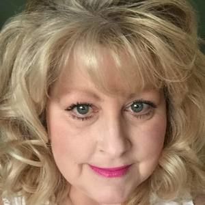 Meet your Posher, Becky