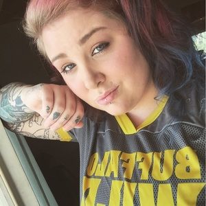 Meet your Posher, Casey