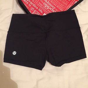 Lululemon wunder short