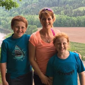 Meet your Posher, Yvette