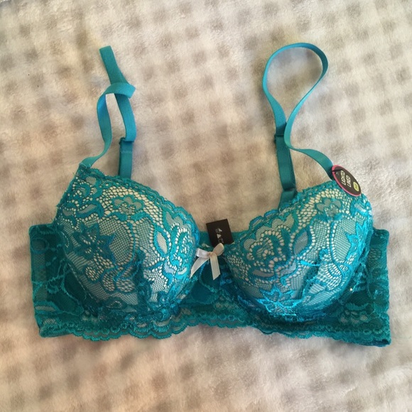 Cute Teal Lace Bra - Picture 1 of 2