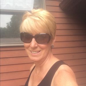 Meet your Posher, Linda