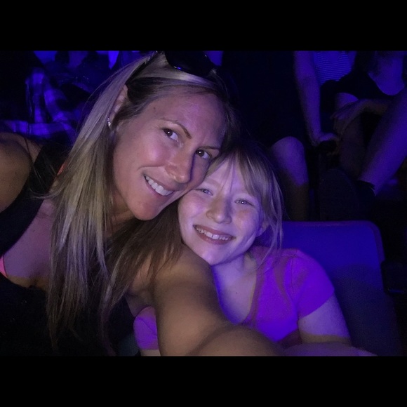 Meet your Posher, Katie - Picture 1 of 1