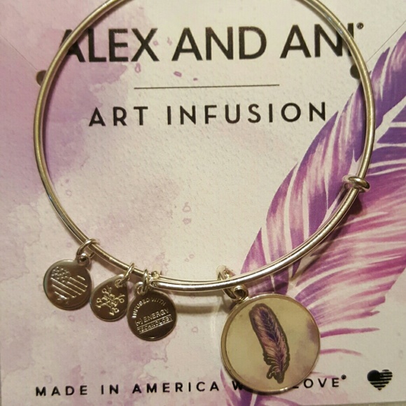 NWOT Alex and Ani Feather Braclet
