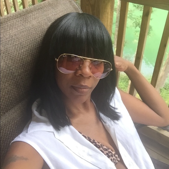 Meet your Posher, Crystal - Picture 1 of 1