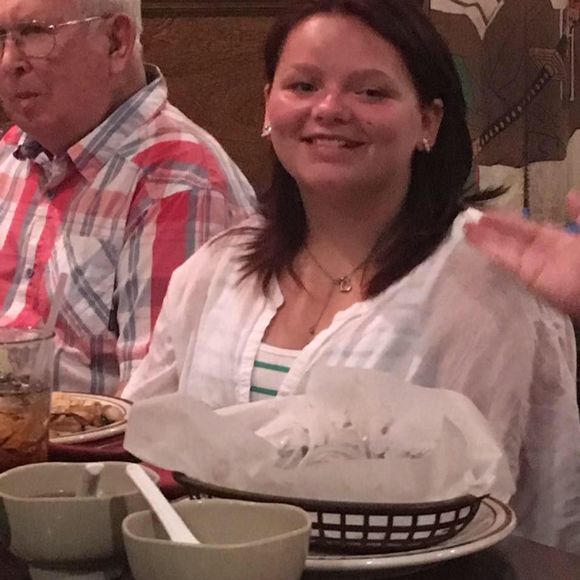 Meet your Posher, Deanie