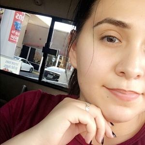 Meet your Posher, Anissa