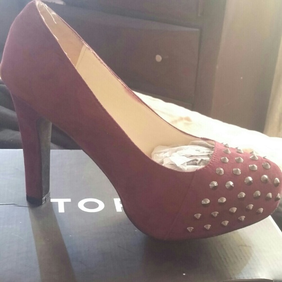 Nib Merlot Stud Toe Platform Pump