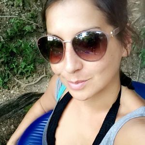 Meet your Posher, Alycia