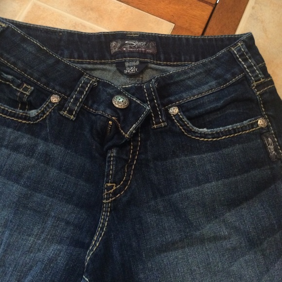 Silver jean shorts size 28