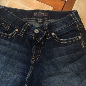 Silver jean shorts size 28