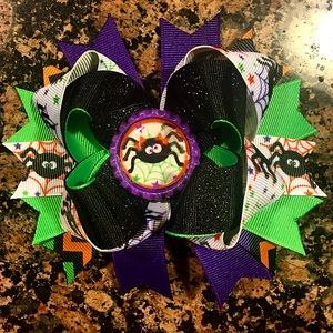 Halloween bow.