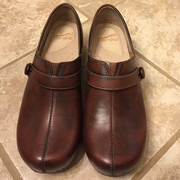 Brown Solstice Dansko Clogs. Never worn. - Picture 1 of 4