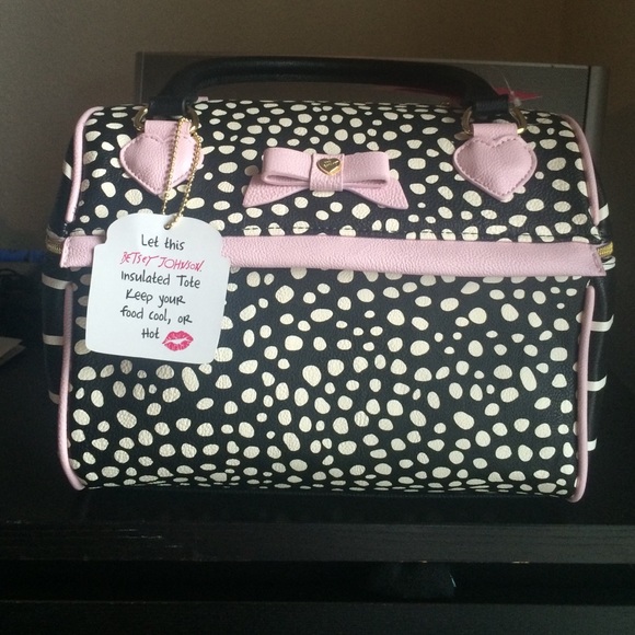 ON HOLD***Betsey Johnson insulated lunch tote