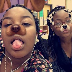 Meet your Posher, Nia