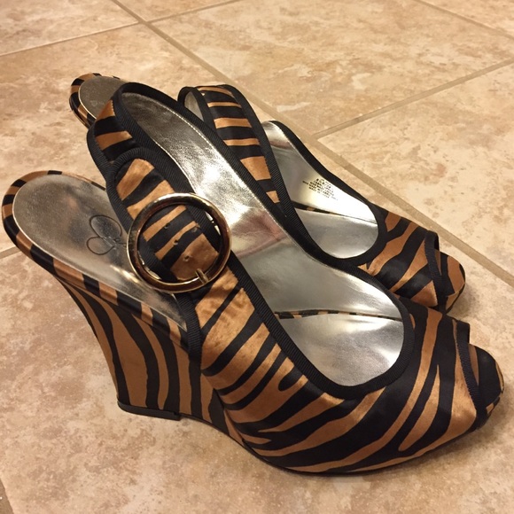 Black and Bronze Animal Print Heels - Picture 2 of 3