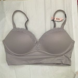 Victoria's Secret Body by Victoria bra