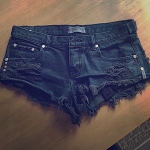 One Teaspoon Black Jean Shorts 💫🌟