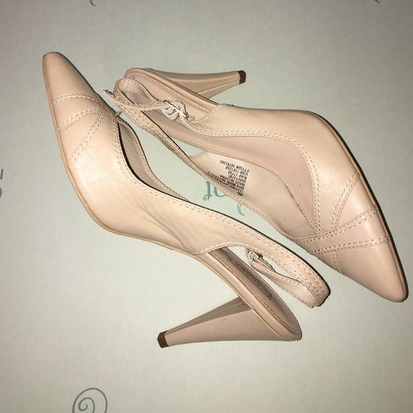 Nude pointy toe heels - Picture 4 of 4