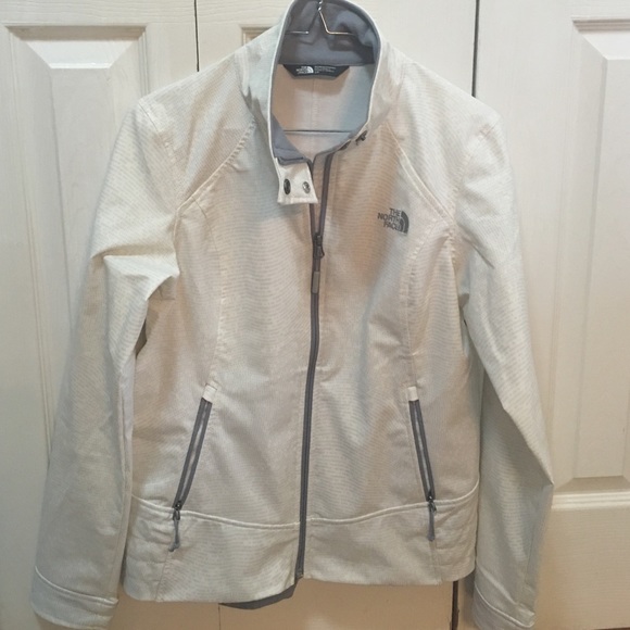 The North Face Softshell Jacket - Picture 1 of 4