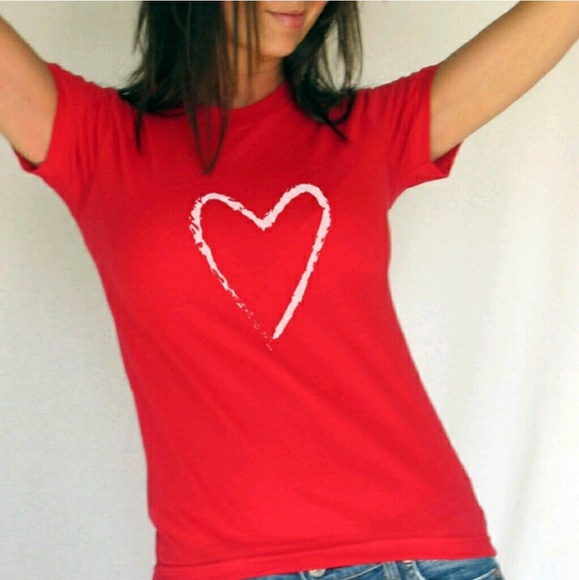 Red heart tee