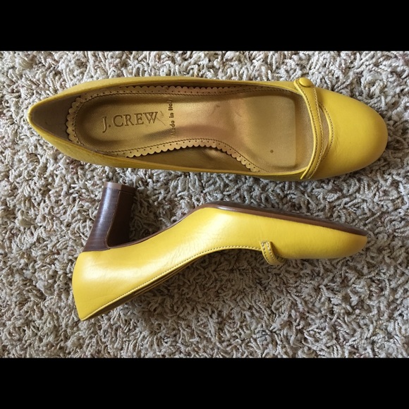 J Crew Yellow Round Toe Pumps Size 6