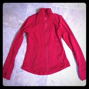 Flattering fit red lulu zip up