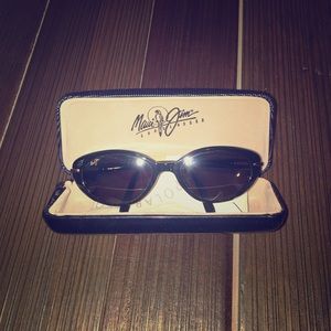 Polarized Maui Jim black sunglasses