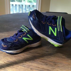 Toddler boy size 7 new balance
