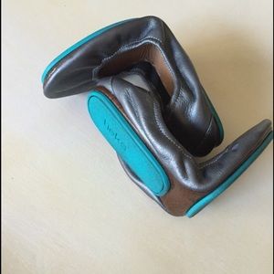 Metallic Pewter Tieks - Size 7 - EUC!