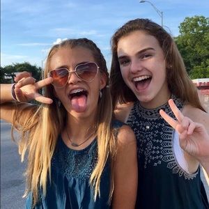 Meet your Posher, Naya