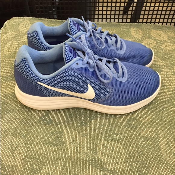 Nike sneakers size 10