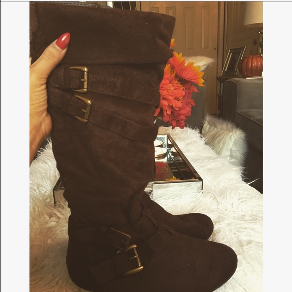 Brown NEW boots