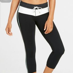 Fabletics Beckham Capri with Tags!