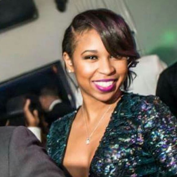 Meet your Posher, Whitney