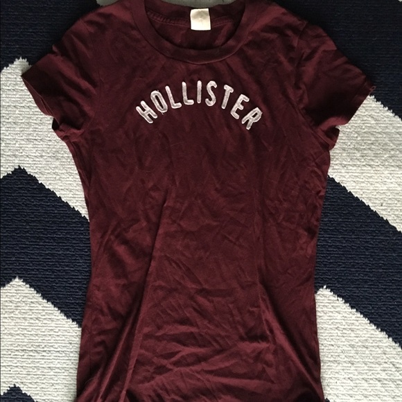 Hollister maroon shirt