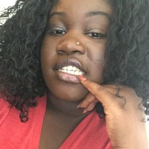 Meet your Posher, Janelle