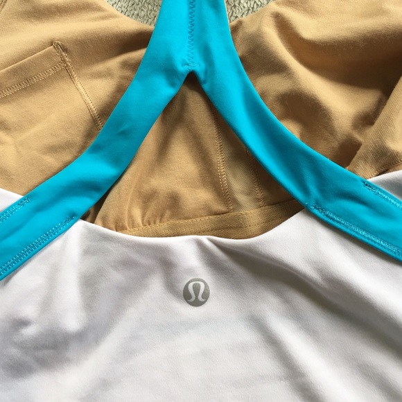 Lululemon athletic workout blouse - Picture 3 of 3