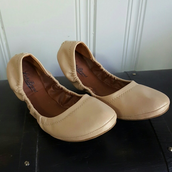 Lucky Brand nude ballet flats