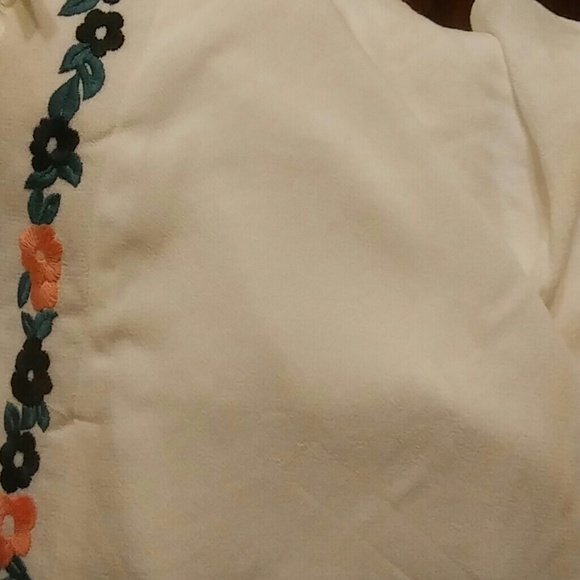 White Kimono - Picture 7 of 7