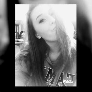 Meet your Posher, Kendra