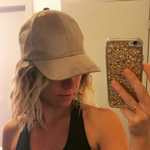 1️⃣ GREY & 1️⃣ PINK left! Faux Suede SnapBack Hat - Picture 4 of 4