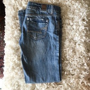 American Eagle Favorite Boyfriend Jeans Size 8