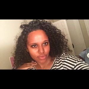 Meet your Posher, Hiwot