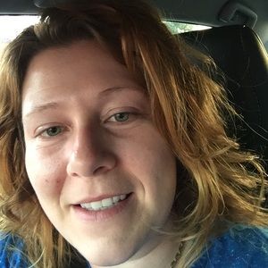 Meet your Posher, Carrie