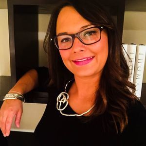 Meet your Posher, Courtney