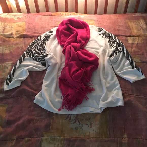 Sweater - Picture 2 of 2