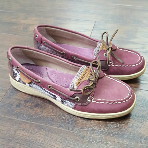 Gorgeous purple snakeskin sperrys