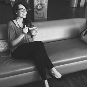 Meet your Posher, Laura