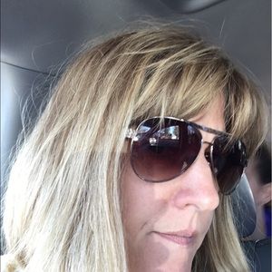 Meet your Posher, Lisa